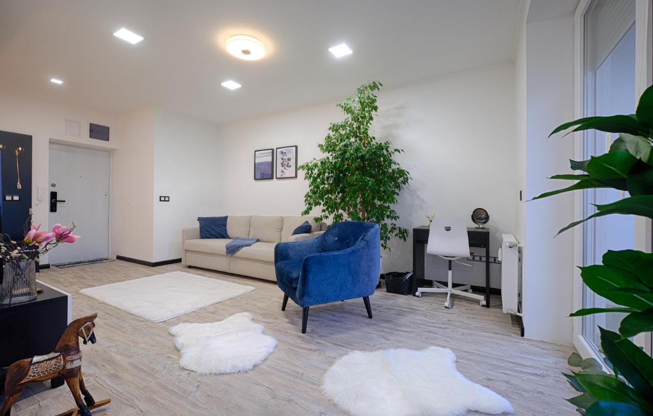 Apartament Monos Apartman Tatabánya Zewnętrze zdjęcie